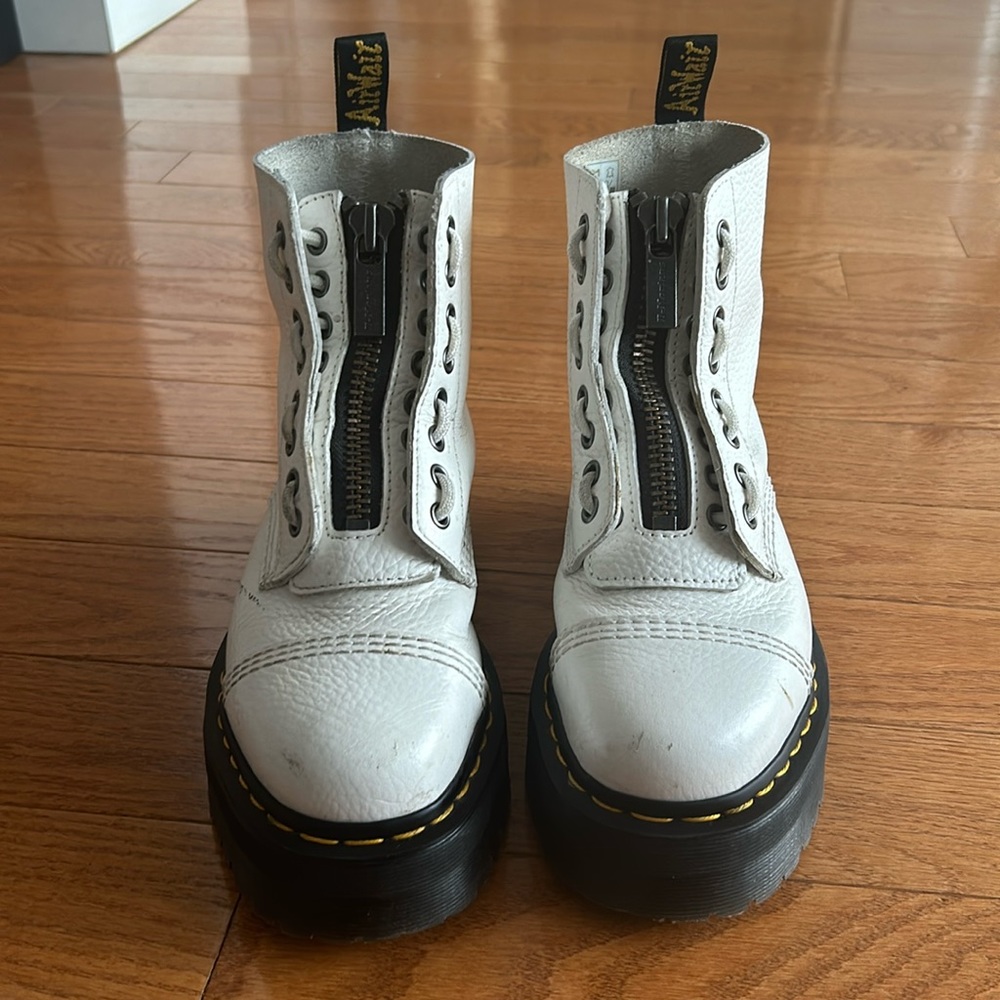 Doc Martin SINCLAIR MILLED NAPPA LEATHER PLATFORM BOOTS